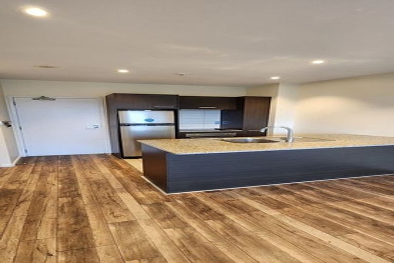 Photo of property in Shoal Haven Apartments, 510a/130 Anzac Street, Takapuna, Auckland, 0622