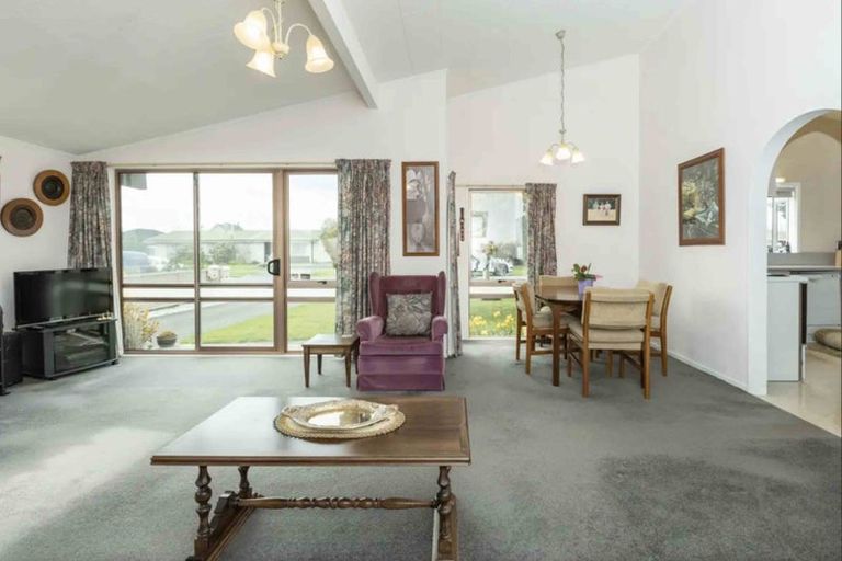 Photo of property in 1/26 Auckland Road, Greenmeadows, Napier, 4112