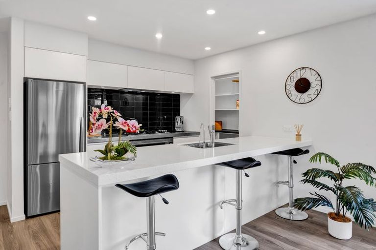 Photo of property in 16 Jules Crescent, Bell Block, New Plymouth, 4312