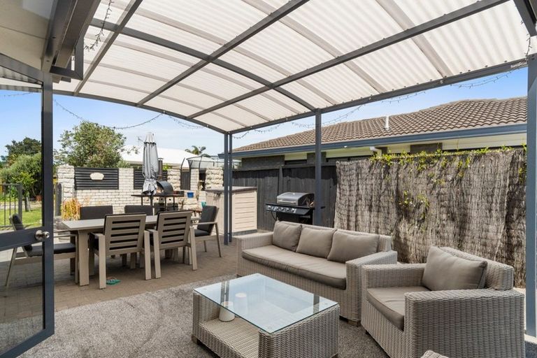 Photo of property in 9 James Henry Avenue, Papamoa Beach, Papamoa, 3118