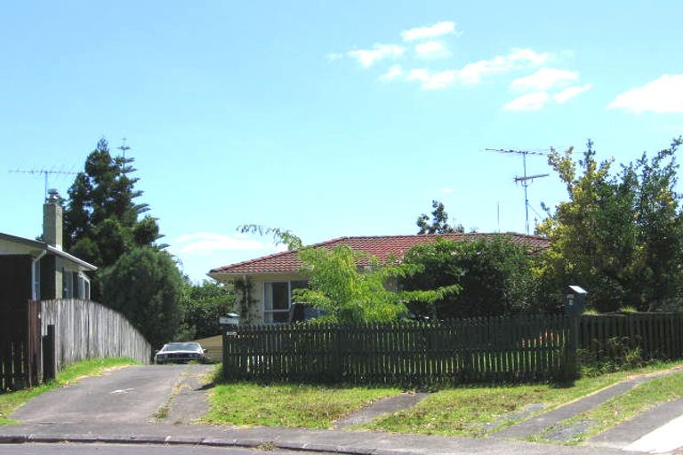 Photo of property in 11 Lauris Place, Birkdale, Auckland, 0626
