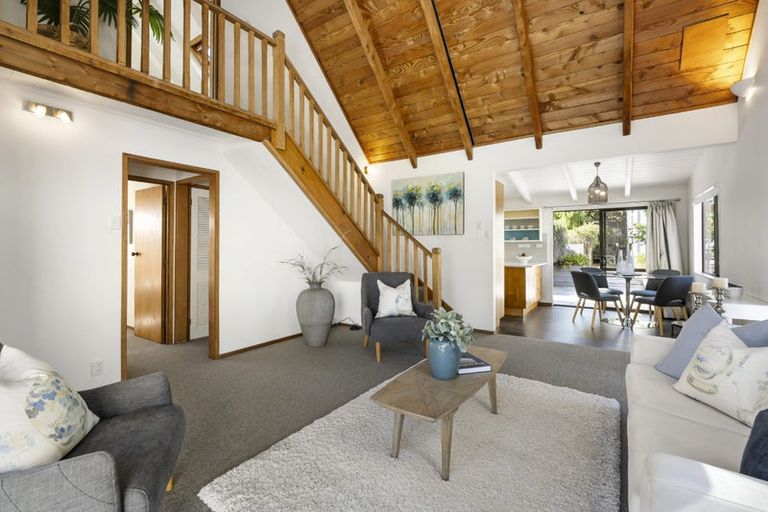 Photo of property in 27 Hastings Parade, Devonport, Auckland, 0624