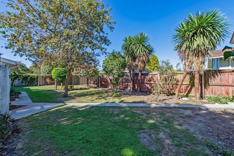 Photo of property in 64 Carruthers Street, Ilam, Christchurch, 8041