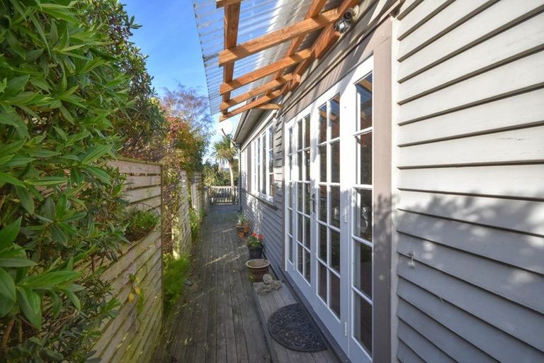 Photo of property in 28 Freyberg Avenue, Sawyers Bay, Port Chalmers, 9023