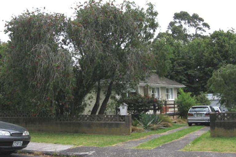 Photo of property in 40 Trinidad Road, Sunnynook, Auckland, 0620