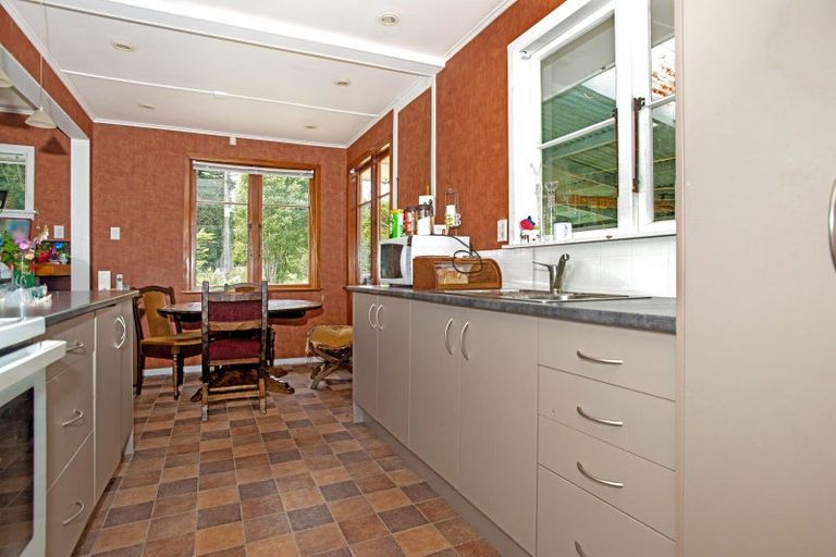 Photo of property in 11 Motu Road, Matawai, 4092