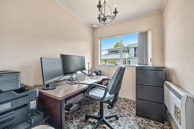 Photo of property in 32 Reflection Drive, West Harbour, Auckland, 0618
