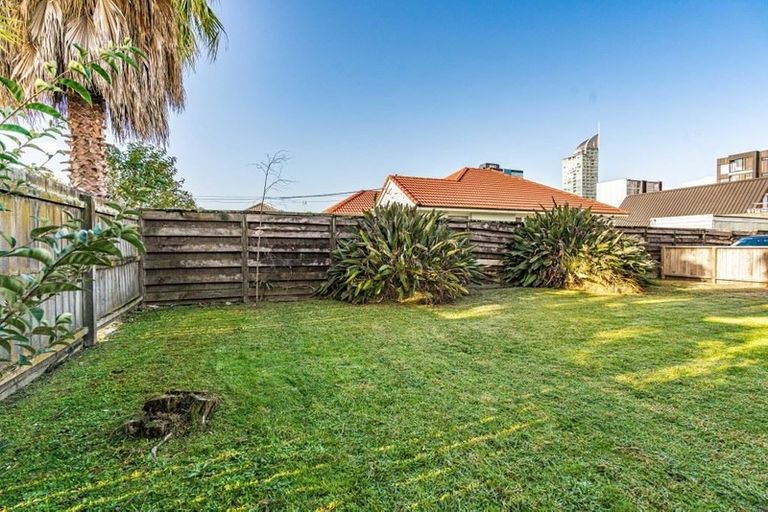 Photo of property in 6/41 Anzac Street, Takapuna, Auckland, 0622