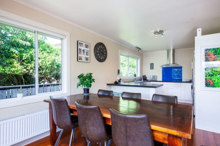 Photo of property in 8 Massey Street, Westown, New Plymouth, 4310