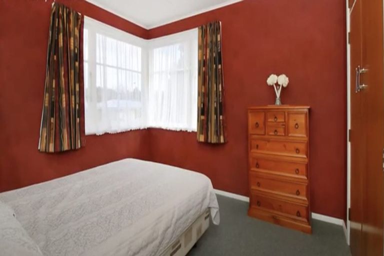 Photo of property in 11 Newcastle Street, Hokowhitu, Palmerston North, 4410