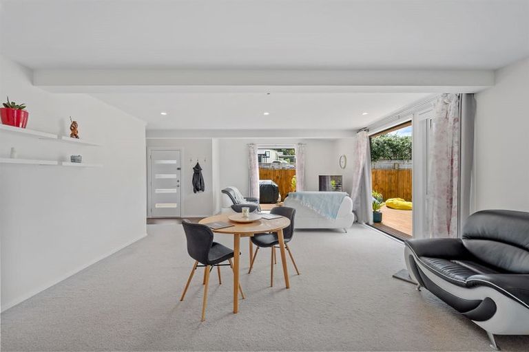 Photo of property in 11a Brandon Road, Manly, Whangaparaoa, 0930
