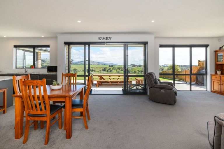 Photo of property in 26 Varsity Heights, Fitzherbert, Palmerston North, 4410