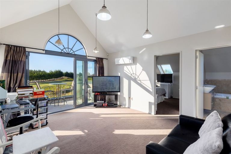 Photo of property in 562a Bower Avenue, Parklands, Christchurch, 8083