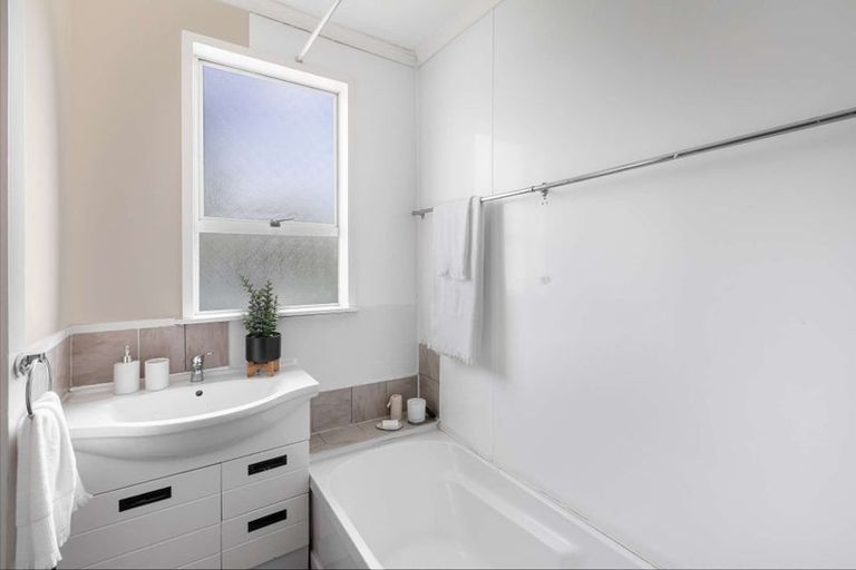 Photo of property in 14 Oxford Street, East Gore, Gore, 9710