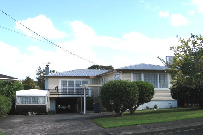 Photo of property in 17 Jaemont Avenue, Te Atatu South, Auckland, 0610