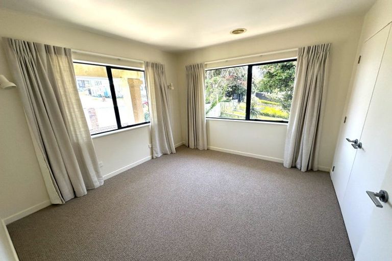 Photo of property in 71a Oceanview Road, Mount Maunganui, 3116