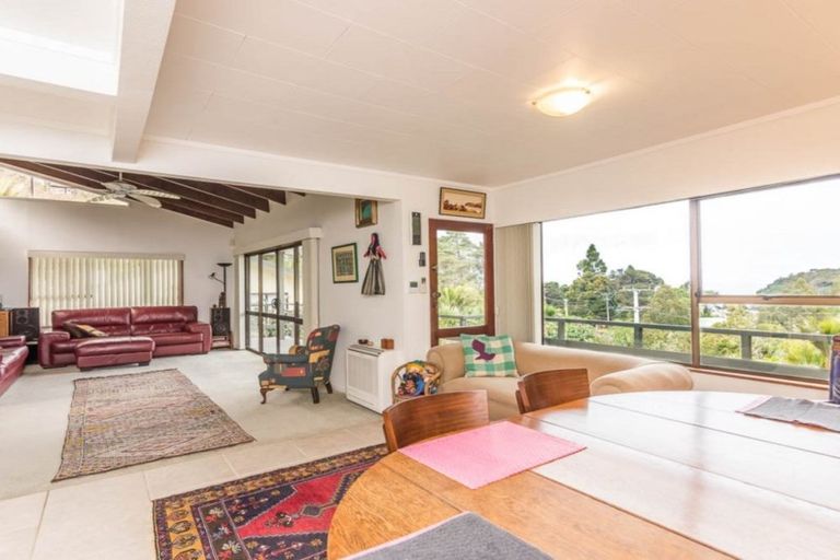 Photo of property in 90 Wood Bay Road, Titirangi, Auckland, 0604