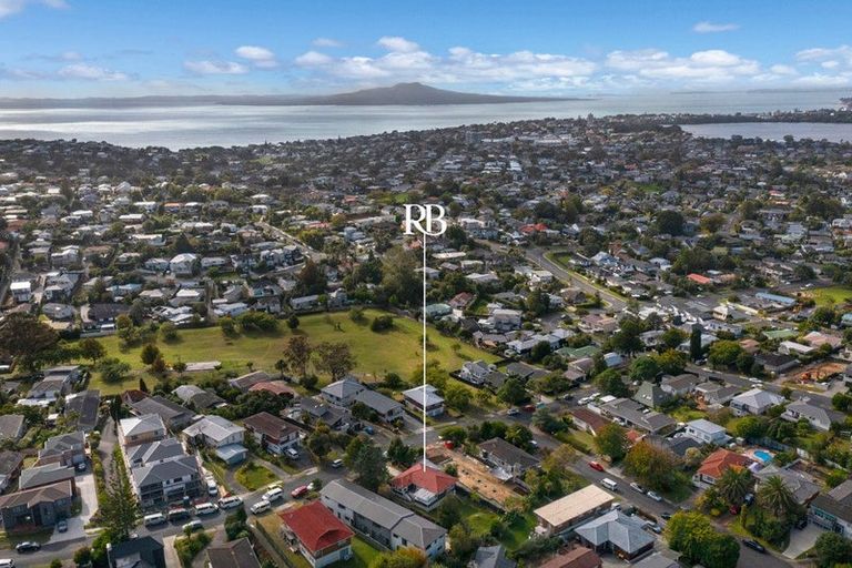 Photo of property in 41 Knightsbridge Drive, Forrest Hill, Auckland, 0620