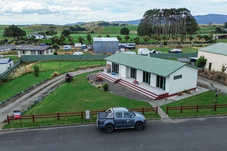 Photo of property in 5 Mcfeely Street, Tuatapere, 9620