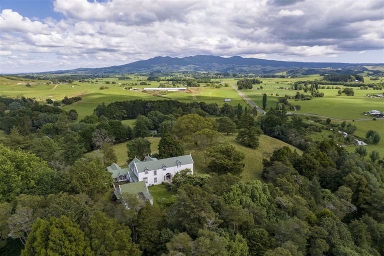 Photo of property in 1266 Te Pahu Road, Karamu, Hamilton, 3285