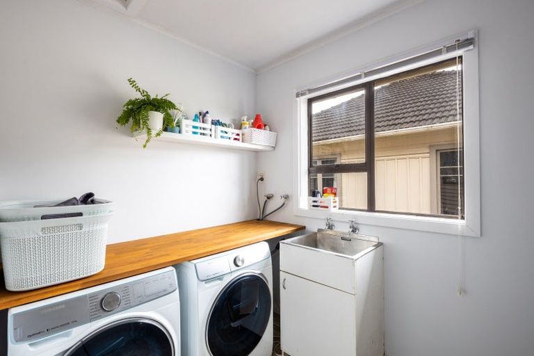 Photo of property in 294 Huatoki Street, Upper Vogeltown, New Plymouth, 4310