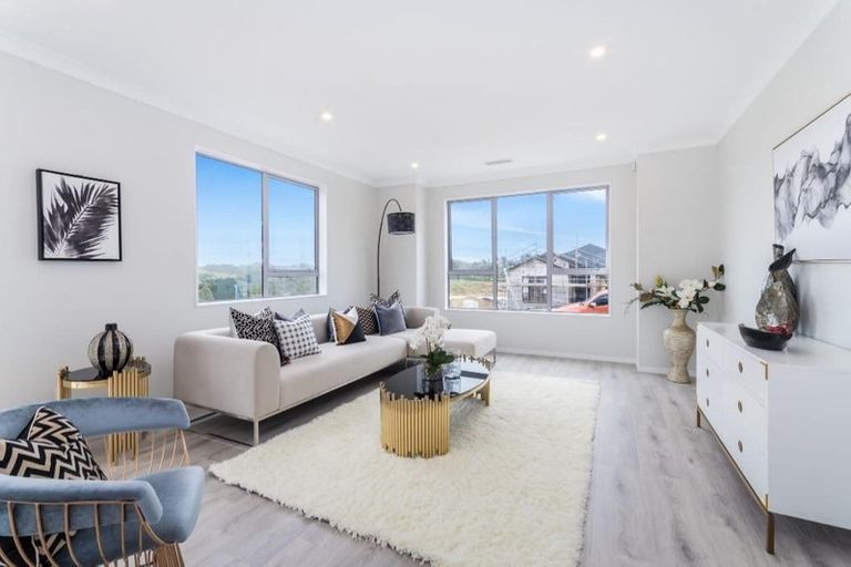 Photo of property in 9 Takurua Terrace, Orewa, 0931