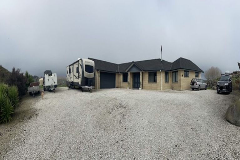 Photo of property in 326 Paraite Road, Paraite, New Plymouth, 4373