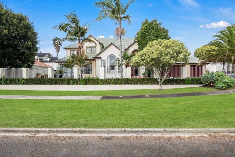 Photo of property in 23 Grammar School Road, Pakuranga, Auckland, 2010