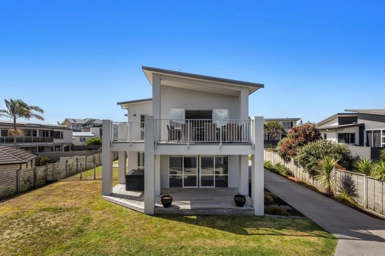 Photo of property in 24 Ocean View Road, Coastlands, Whakatane, 3120