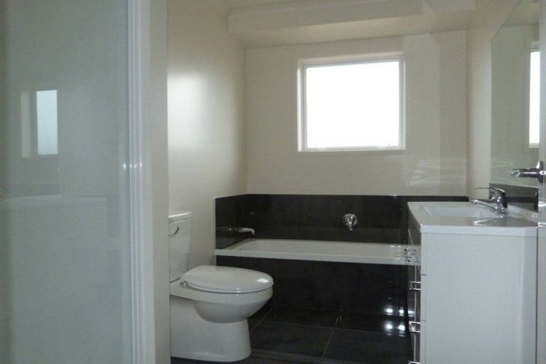 Photo of property in 43 Ocean View Rise, Ruakaka, 0116