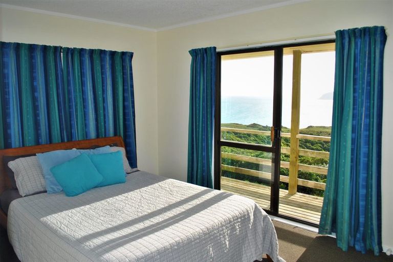 Photo of property in 15 Tikati View, Titahi Bay, Porirua, 5022