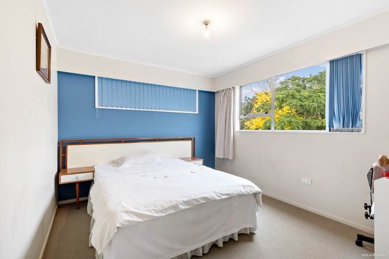 Photo of property in 142 Mokoia Road, Chatswood, Auckland, 0626