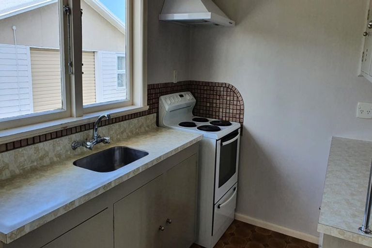 Photo of property in 27 Downing Avenue, Pirimai, Napier, 4112