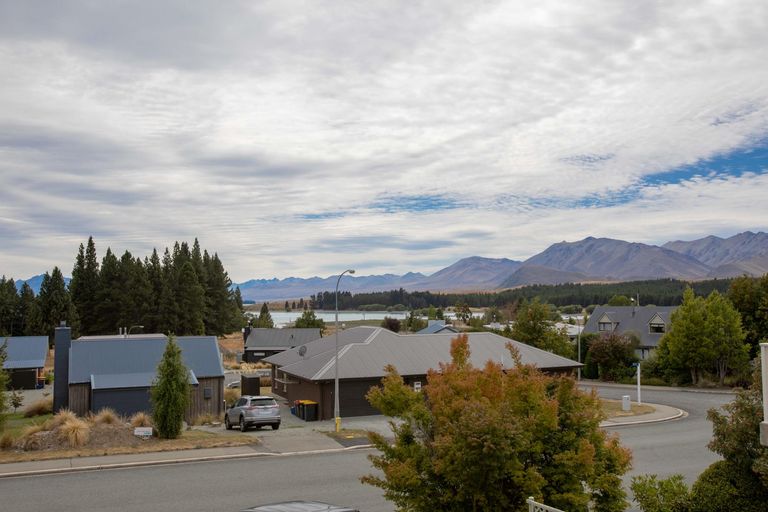Photo of property in 16 O'neill Place, Lake Tekapo, 7999