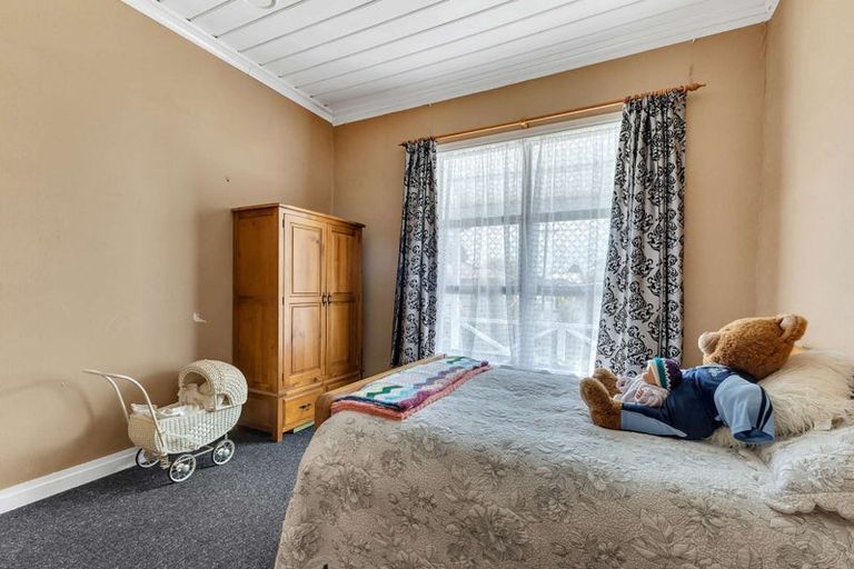 Photo of property in 13 Maire Street, Inglewood, 4330