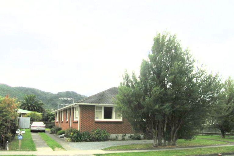 Photo of property in 2/17 Clouston Park Road, Clouston Park, Upper Hutt, 5018