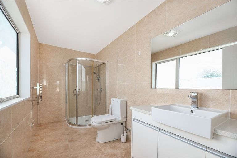 Photo of property in 47 Tiriwa Drive, Massey, Auckland, 0614