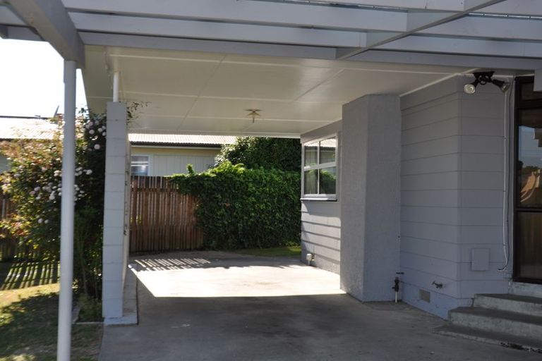 Photo of property in 69 Apollo Parade, Milson, Palmerston North, 4414