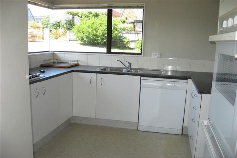 Photo of property in 79 Harvey Street, Waipahihi, Taupo, 3330