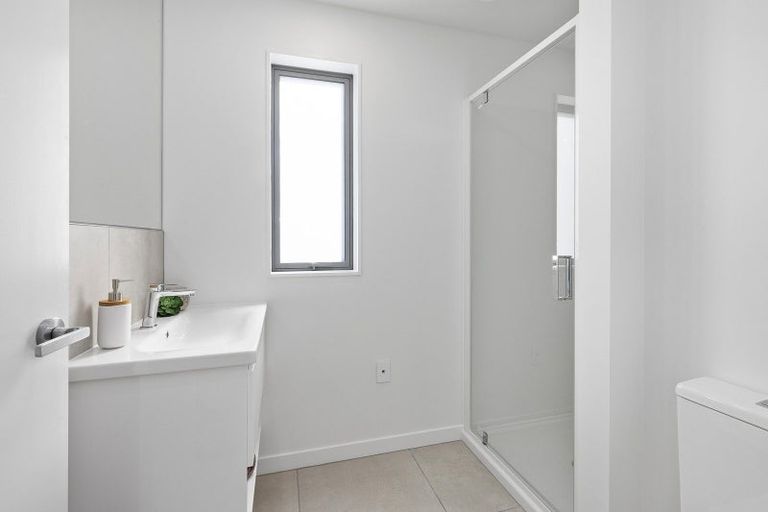 Photo of property in 32 John Street, Stokes Valley, Lower Hutt, 5019