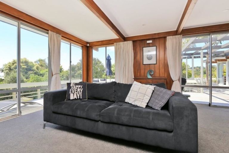 Photo of property in 58 Tauroa Road, Havelock North, 4130