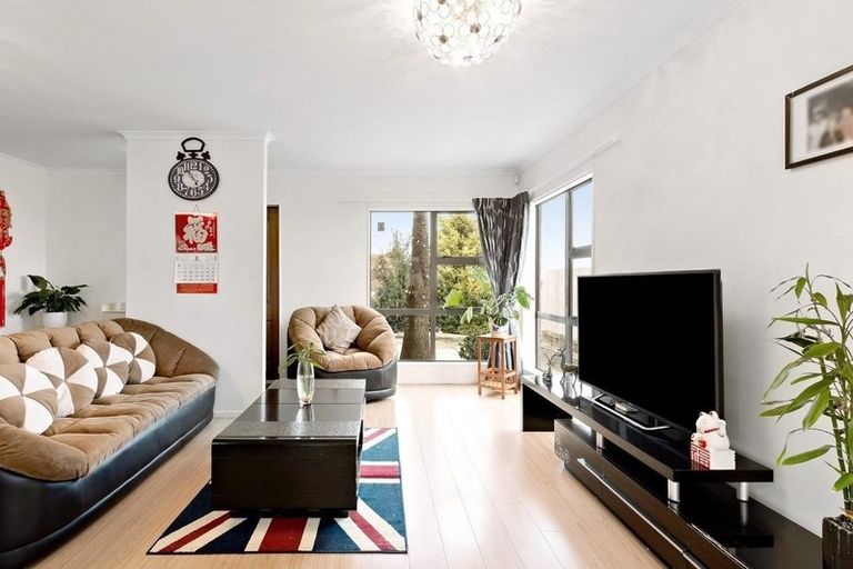 Photo of property in 22 Keri Vista Rise, Papakura, 2110