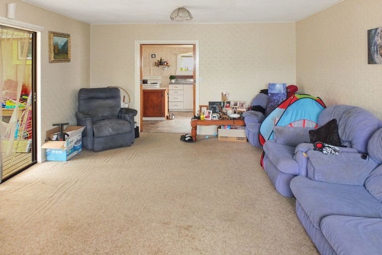 Photo of property in 9 Hennessy Street West, Foxton Beach, Foxton, 4815