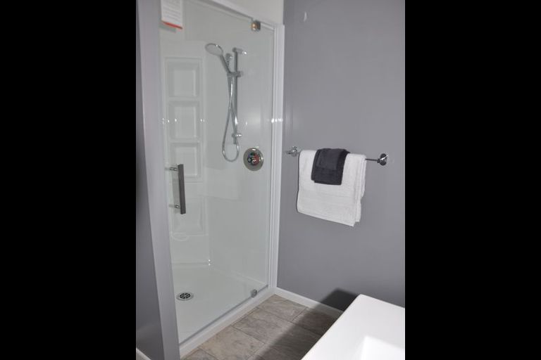 Photo of property in 69 Apollo Parade, Milson, Palmerston North, 4414