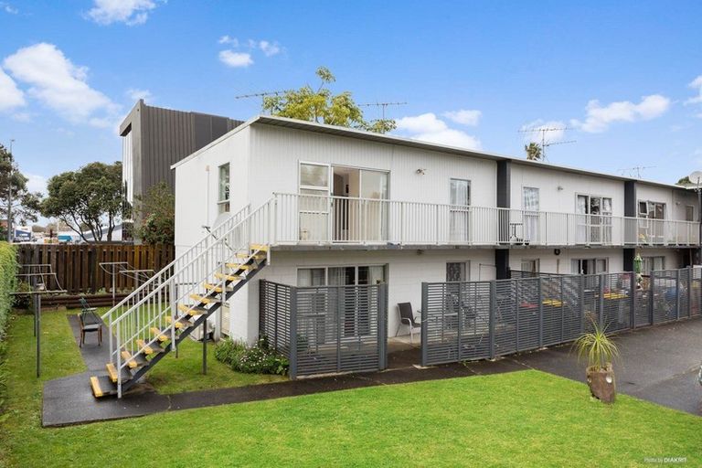 Photo of property in 10/41 Anzac Road, Browns Bay, Auckland, 0630