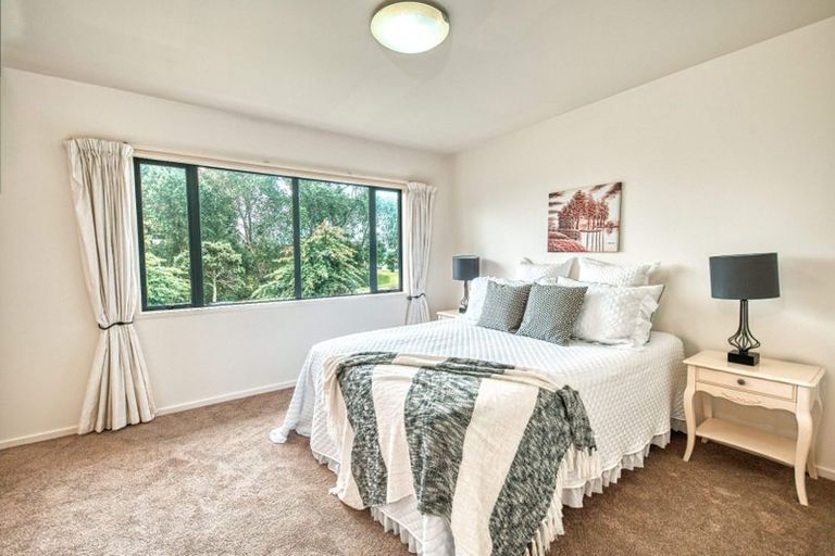 Photo of property in 88/2 Armoy Drive, East Tamaki, Auckland, 2016