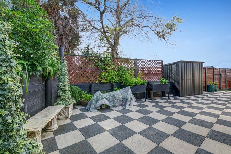 Photo of property in 8a Astrolabe Place, Gulf Harbour, Whangaparaoa, 0930