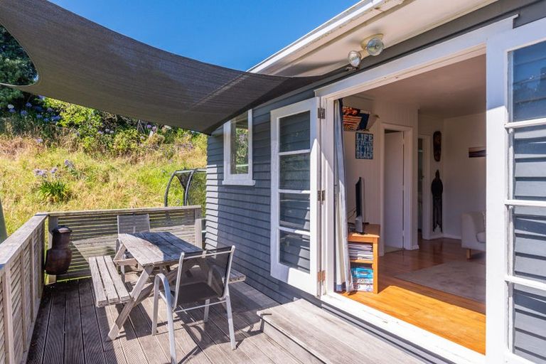 Photo of property in 7a Hona Street, Waikanae Beach, Waikanae, 5036