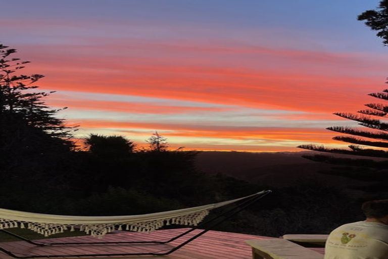 Photo of property in 669 South Titirangi Road, Titirangi, Auckland, 0604