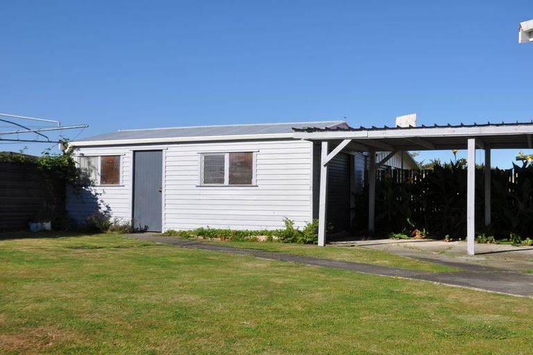 Photo of property in 69 Apollo Parade, Milson, Palmerston North, 4414